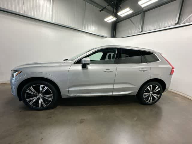 Used 2023 Volvo XC60 B5 Plus w/ Protection Package Premier AWD/4WD image 2