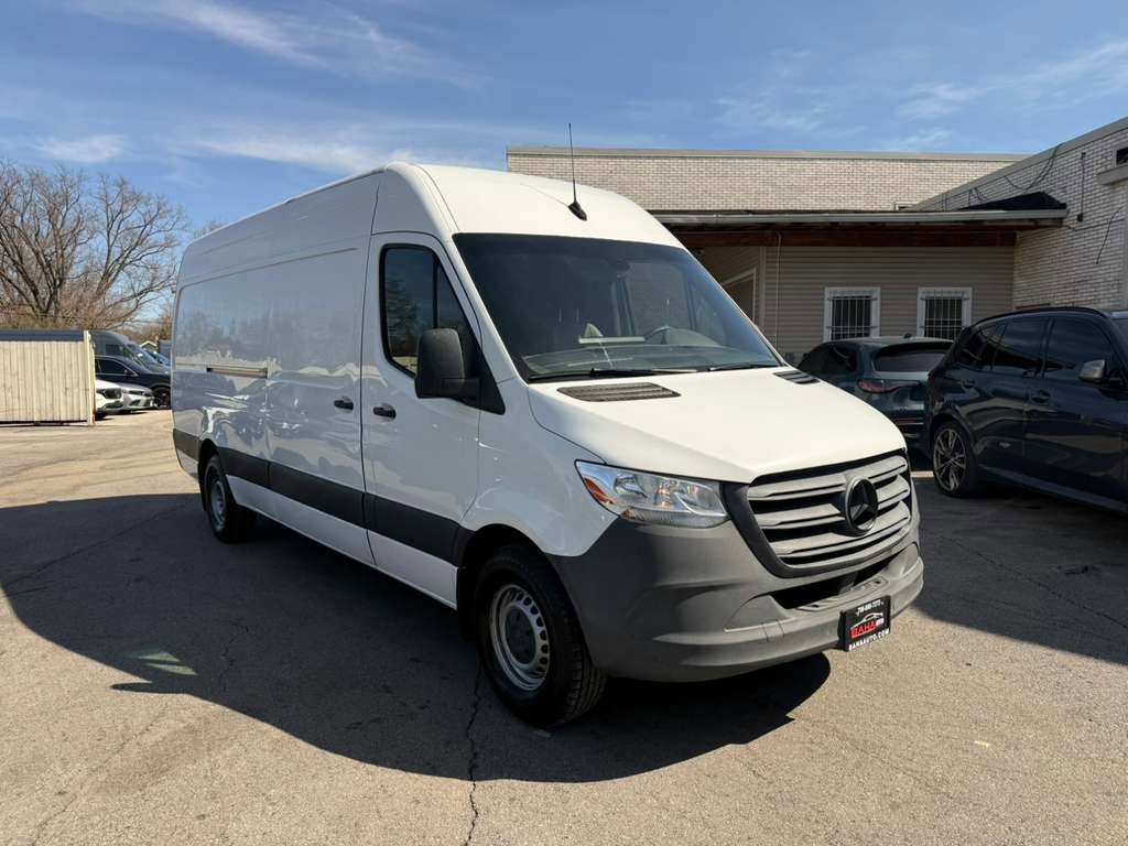 Used 2021 Mercedes-Benz Sprinter 2500 w/ Driver Convenience Package image 4