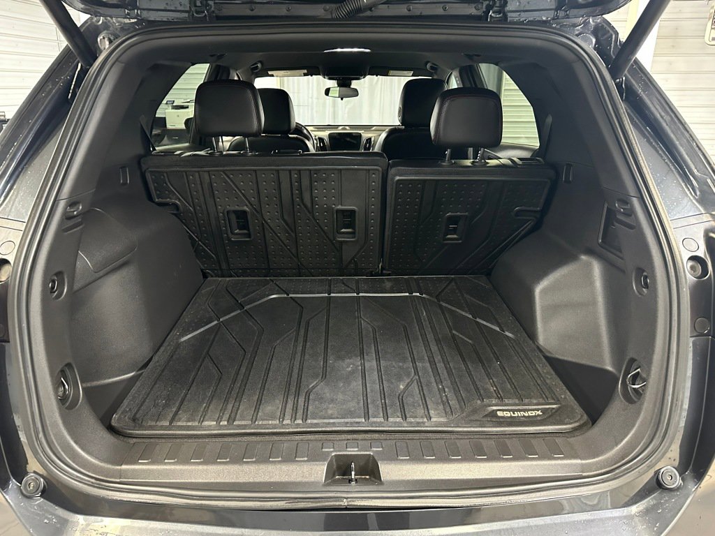 Used 2023 Chevrolet Equinox RS w/ RS Leather Package image 26