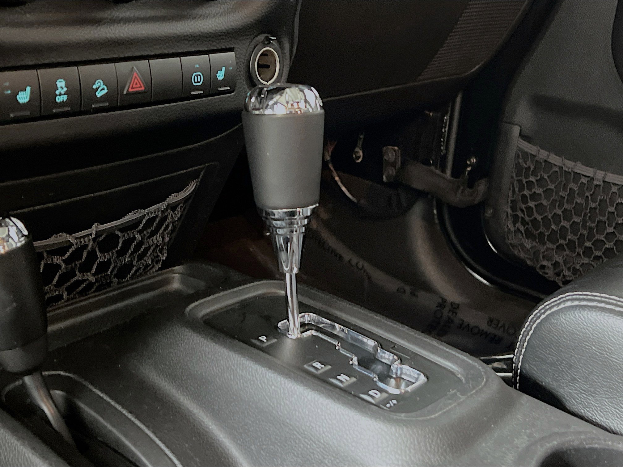 Used 2012 Jeep Wrangler Unlimited Rubicon image 24