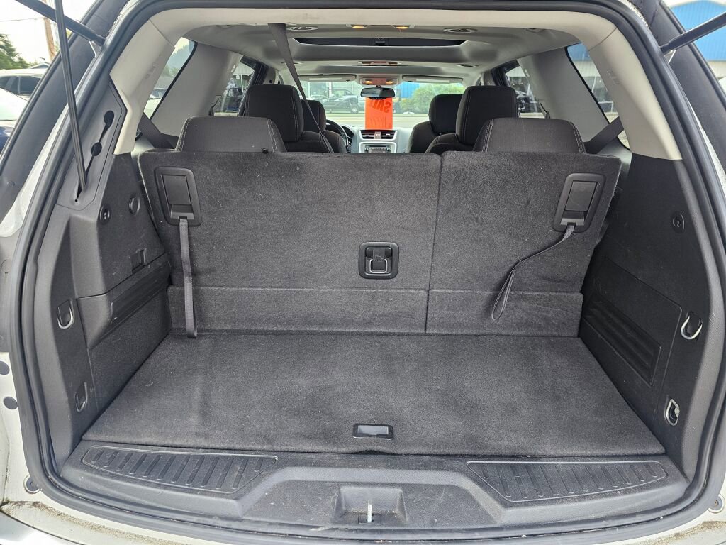 Used 2016 GMC Acadia SLE image 19