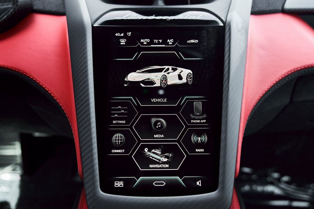 Used 2025 Lamborghini Revuelto image 65