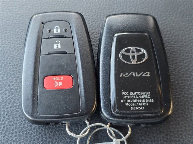 Used 2021 Toyota RAV4 XLE image 34