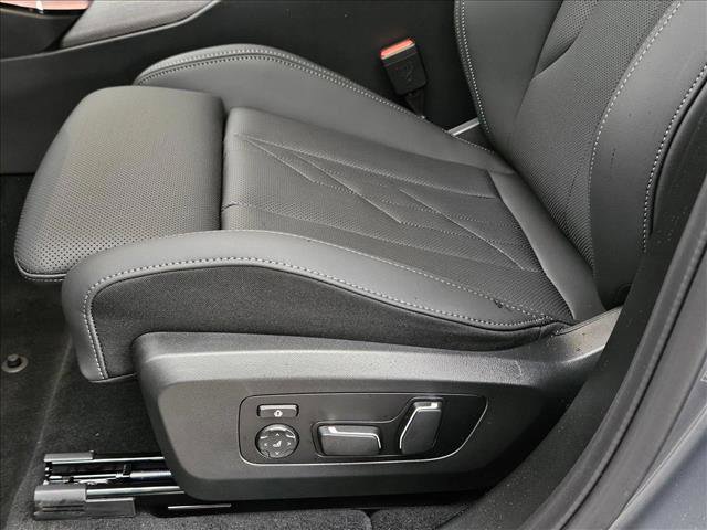 Used 2025 BMW X3 xDrive30i w/ Convenience Package image 4