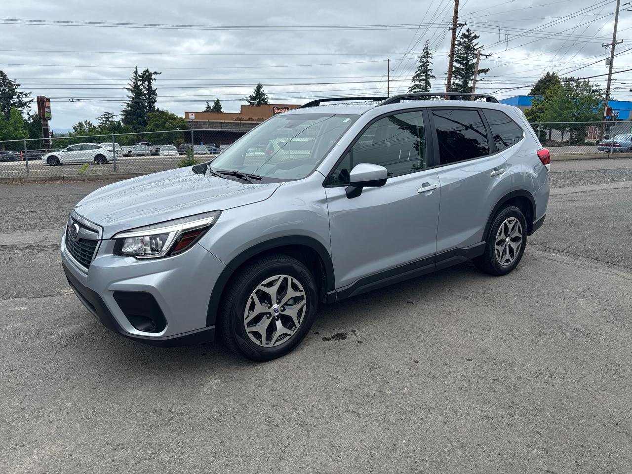 Used 2020 Subaru Forester Premium AWD/4WD image 3