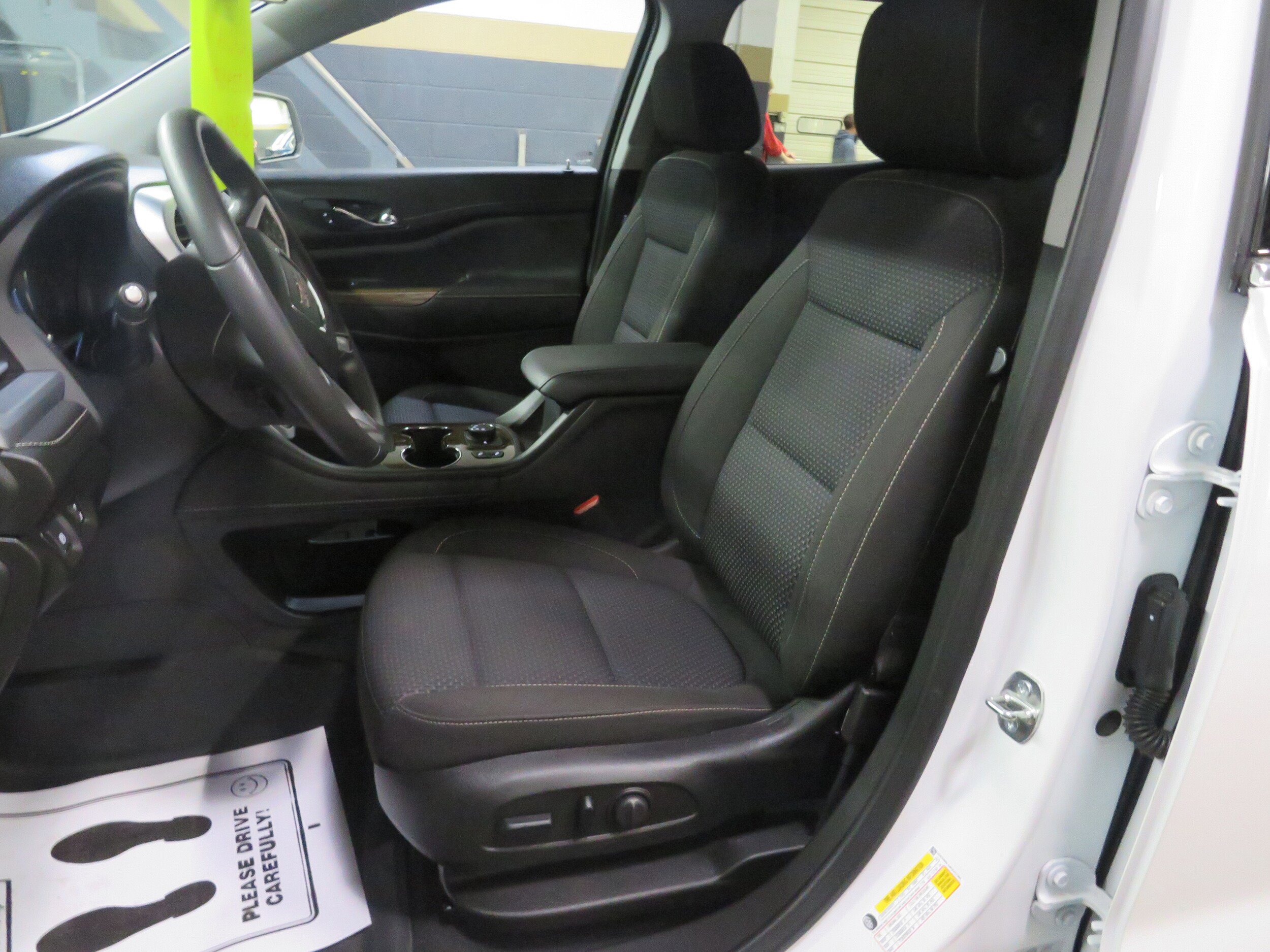 Used 2023 GMC Acadia SLE w/ Driver Convenience Package AWD/4WD image 12
