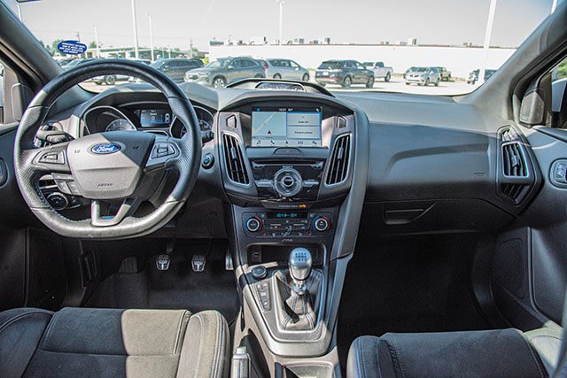 Used 2017 Ford Focus RS AWD/4WD image 5