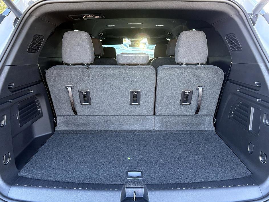 New 2026 Chevrolet Traverse LT image 12