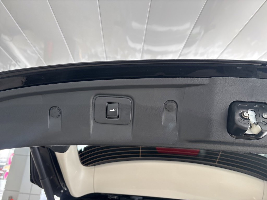 Used 2024 Nissan Murano SV image 28