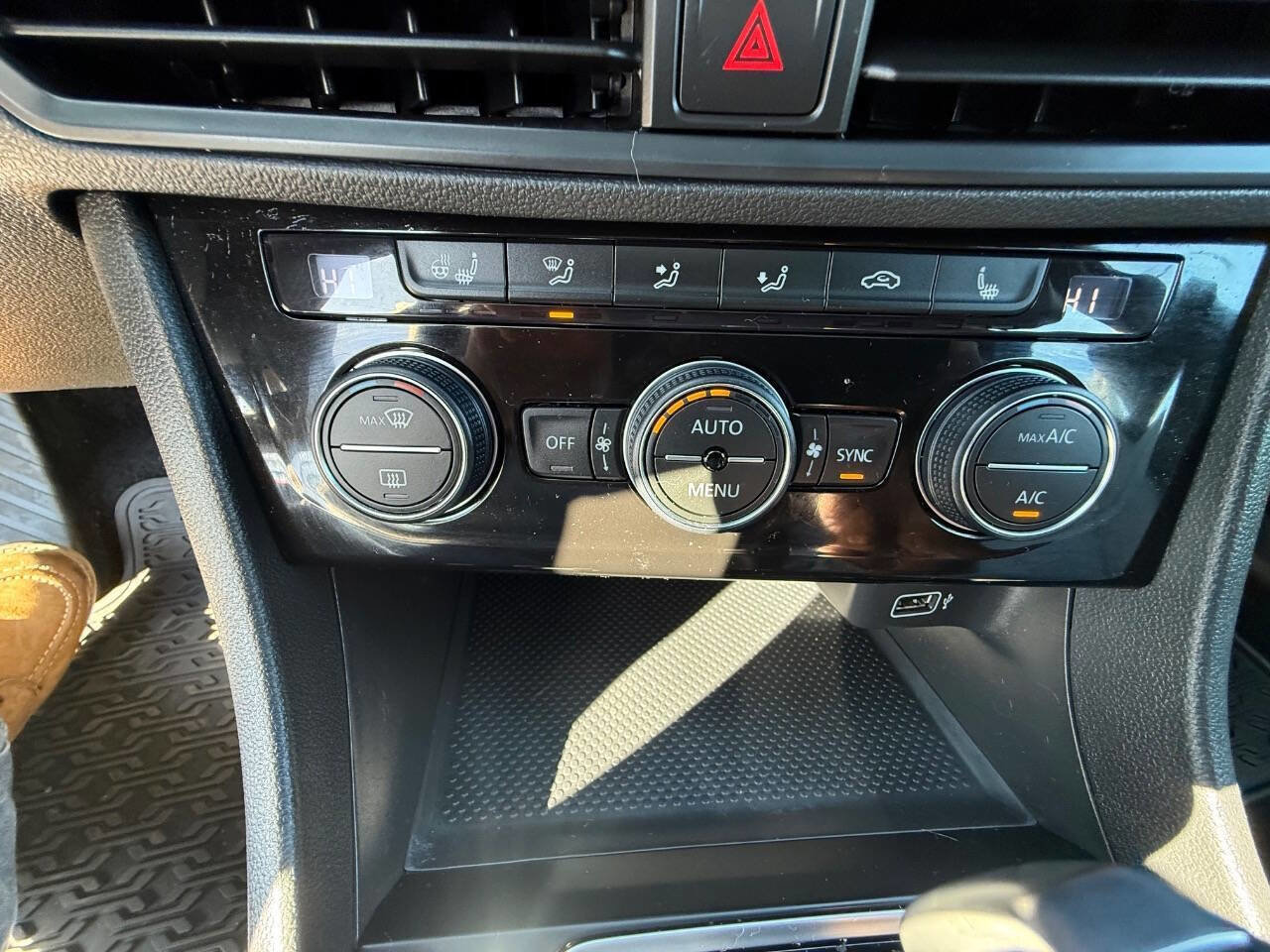 Used 2019 Volkswagen Jetta R-Line FWD image 22