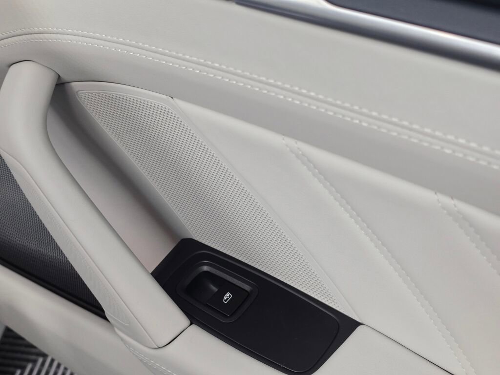 Certified 2025 Porsche 911 Targa 4 GTS AWD/4WD image 24