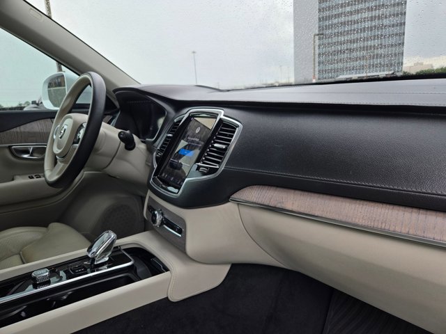 Used 2023 Volvo XC90 B6 Ultimate w/ Protection Package AWD/4WD image 19