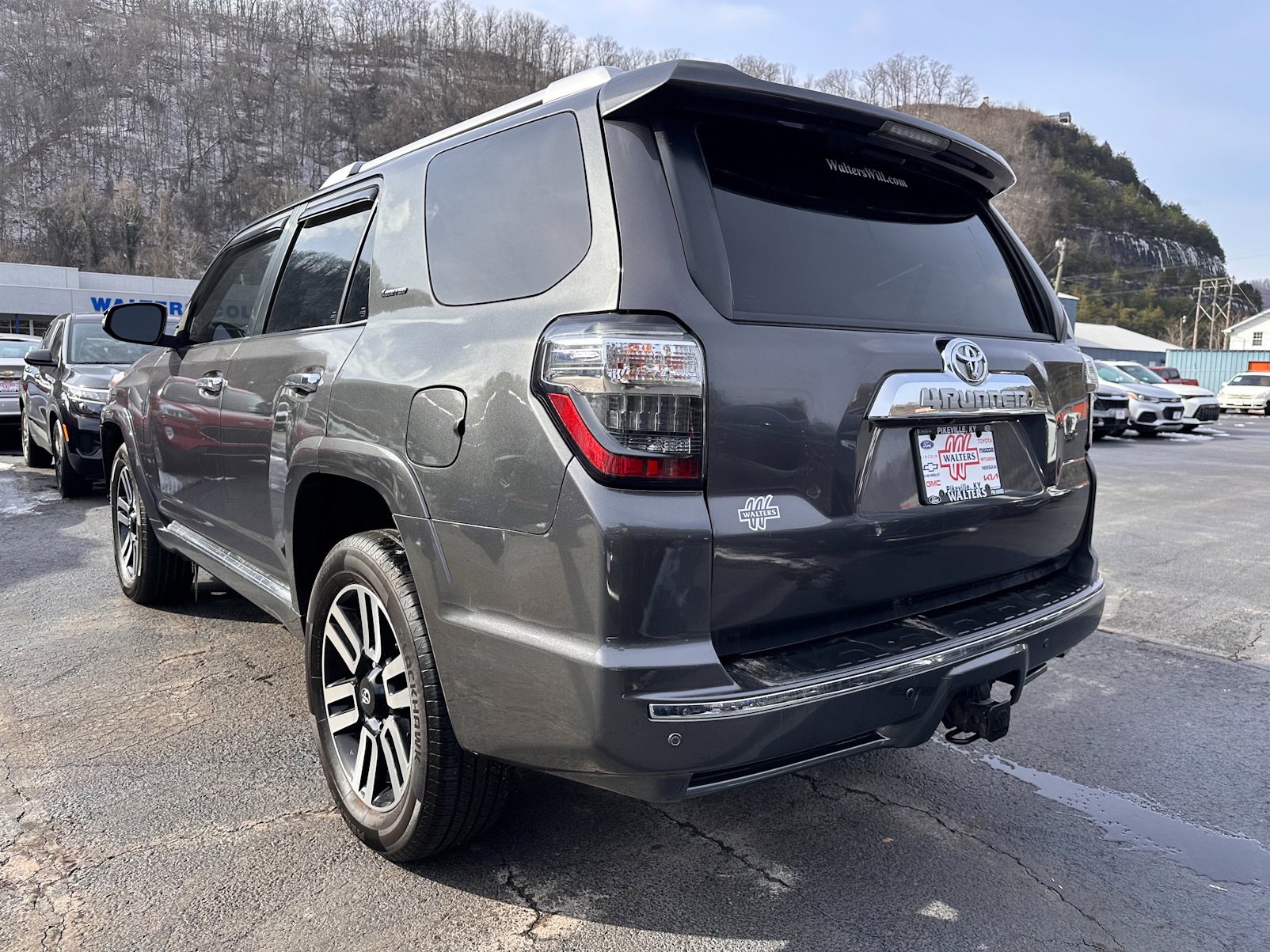 Used 2017 Toyota 4Runner Limited image 3