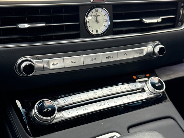 Used 2021 Genesis G90 3.3T Premium image 25