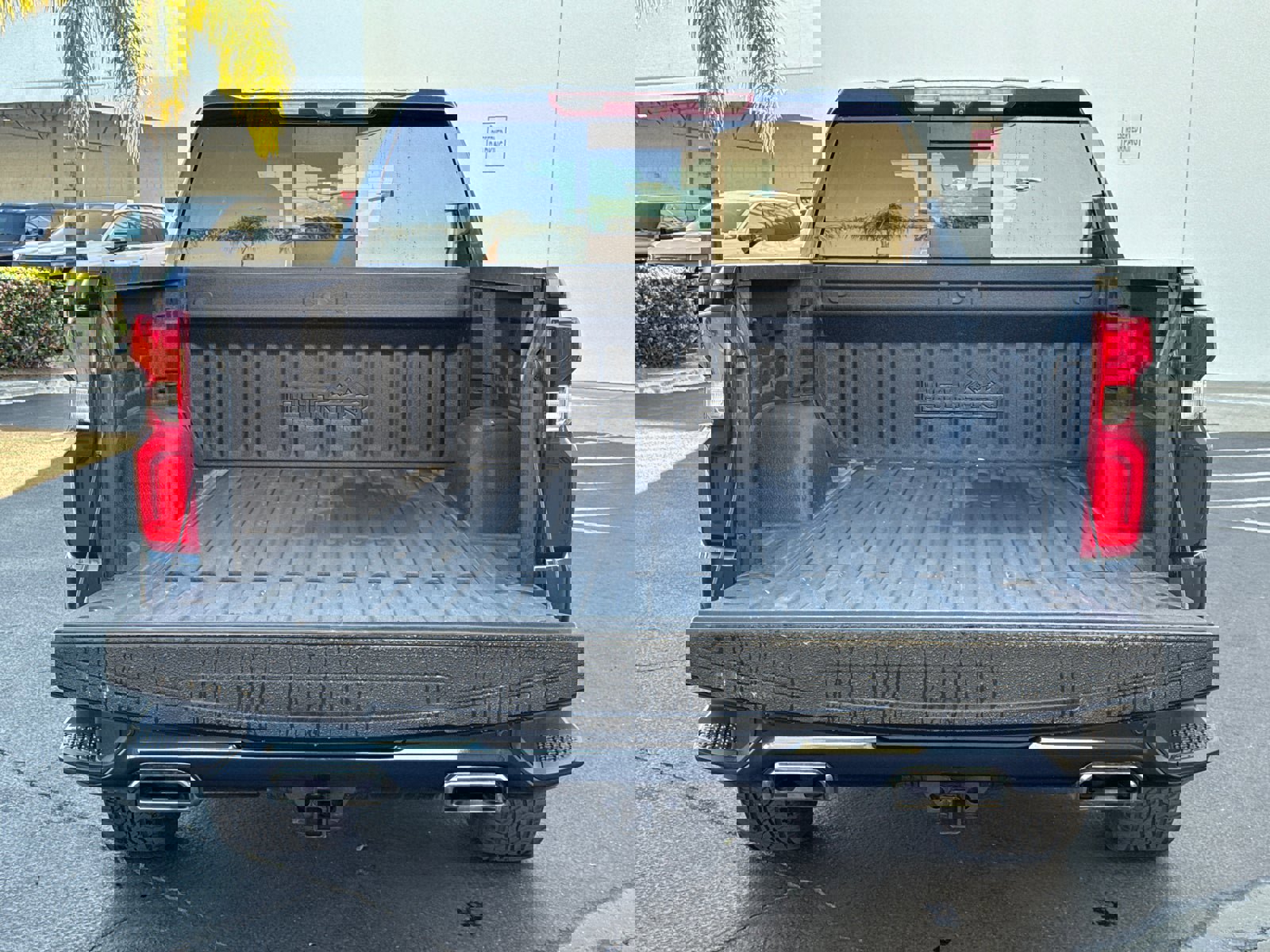 Certified 2021 Chevrolet Silverado 1500 High Country w/ Technology Package image 9