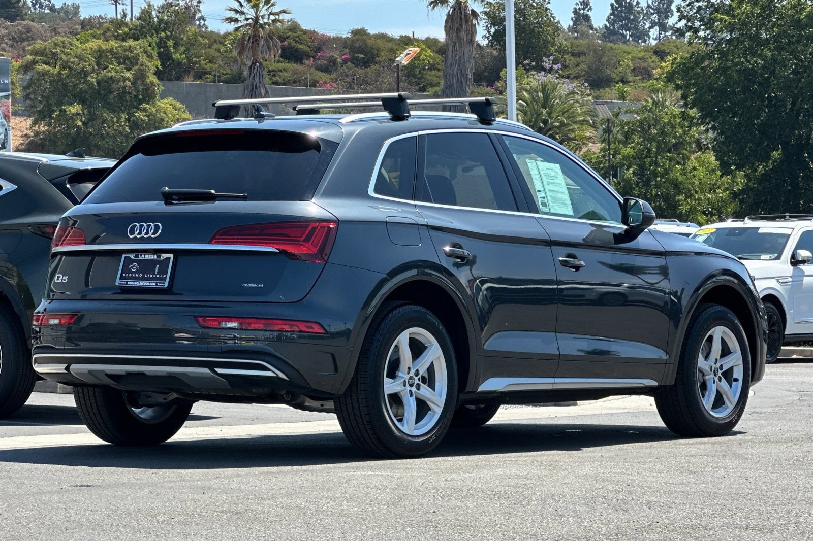 Used 2023 Audi Q5 2.0T Premium w/ Convenience Package AWD/4WD image 3