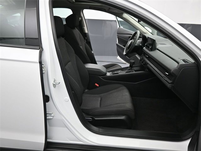 Used 2023 Honda Accord EX image 38