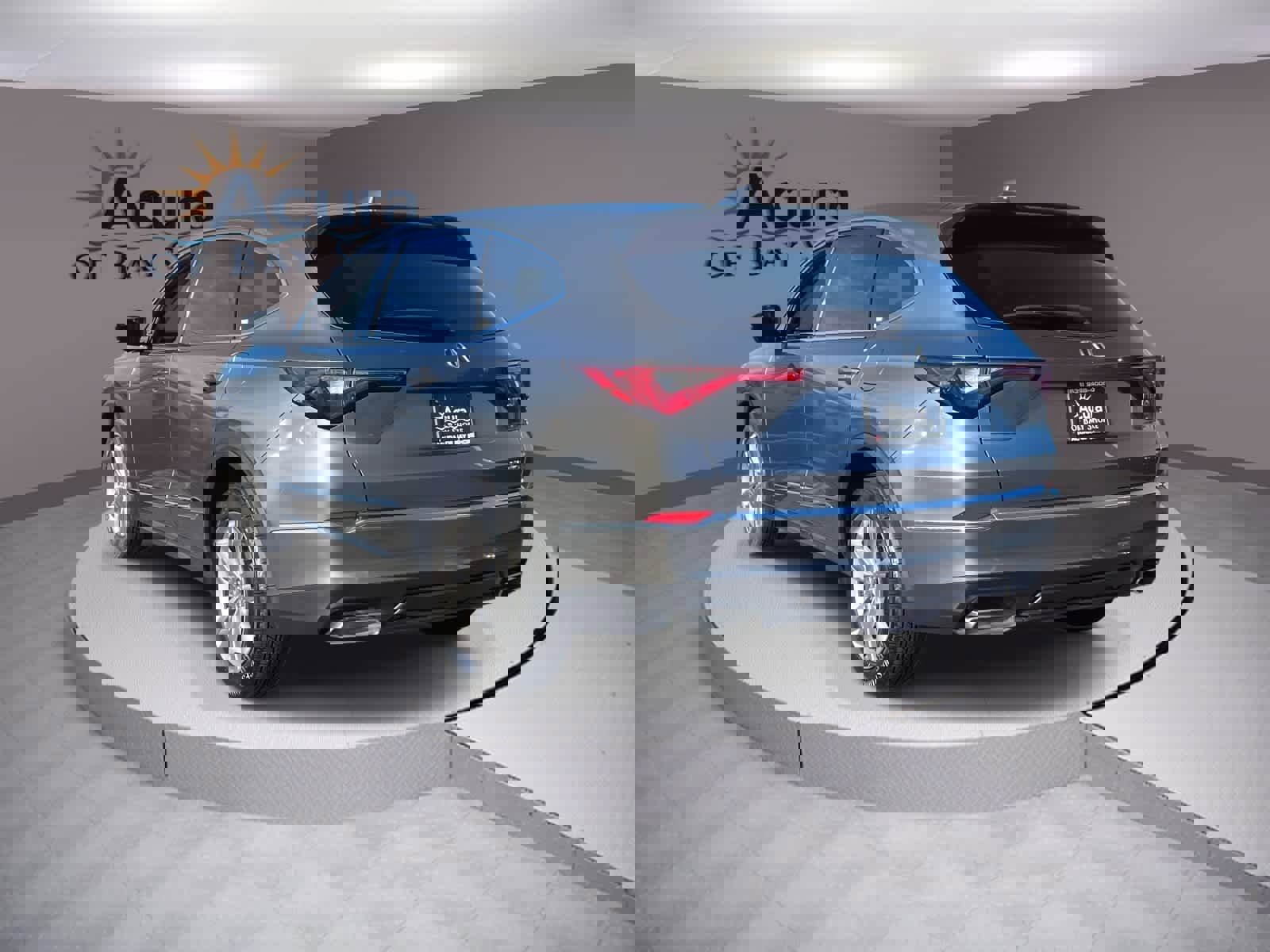 Used 2023 Acura MDX SH-AWD image 3