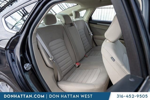 Used 2020 Ford Fusion SE w/ Fleet SE Value Package image 24