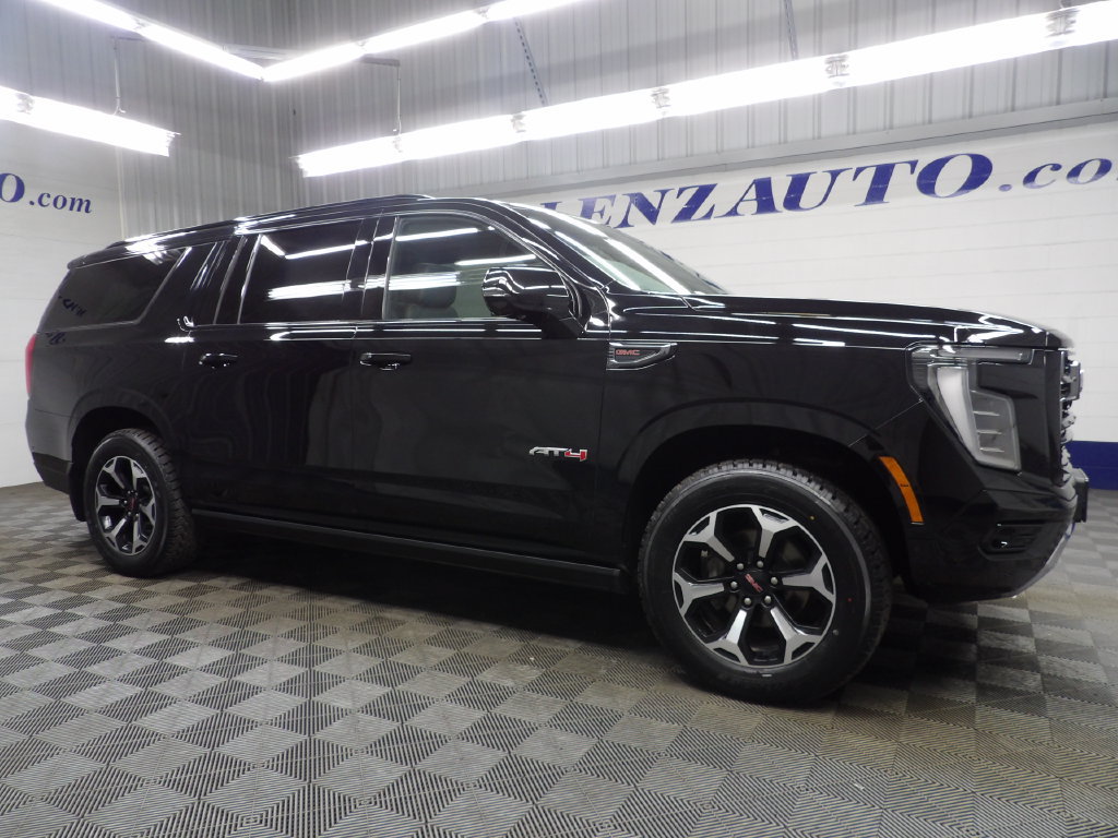 Used 2025 GMC Yukon XL AT4 AWD/4WD image 3