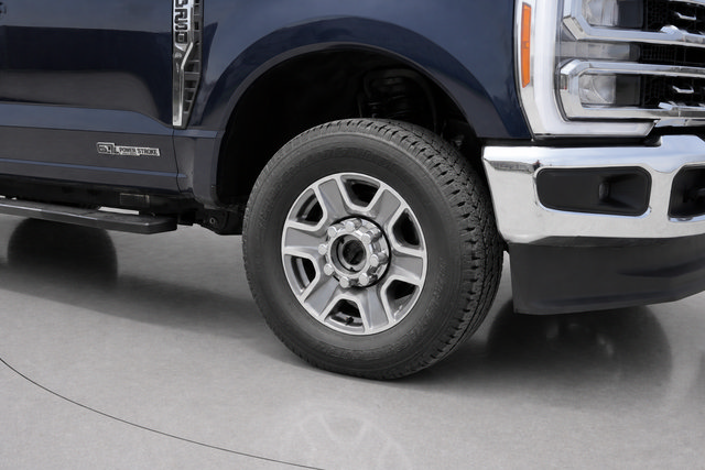 Used 2024 Ford F250 Lariat AWD/4WD image 9