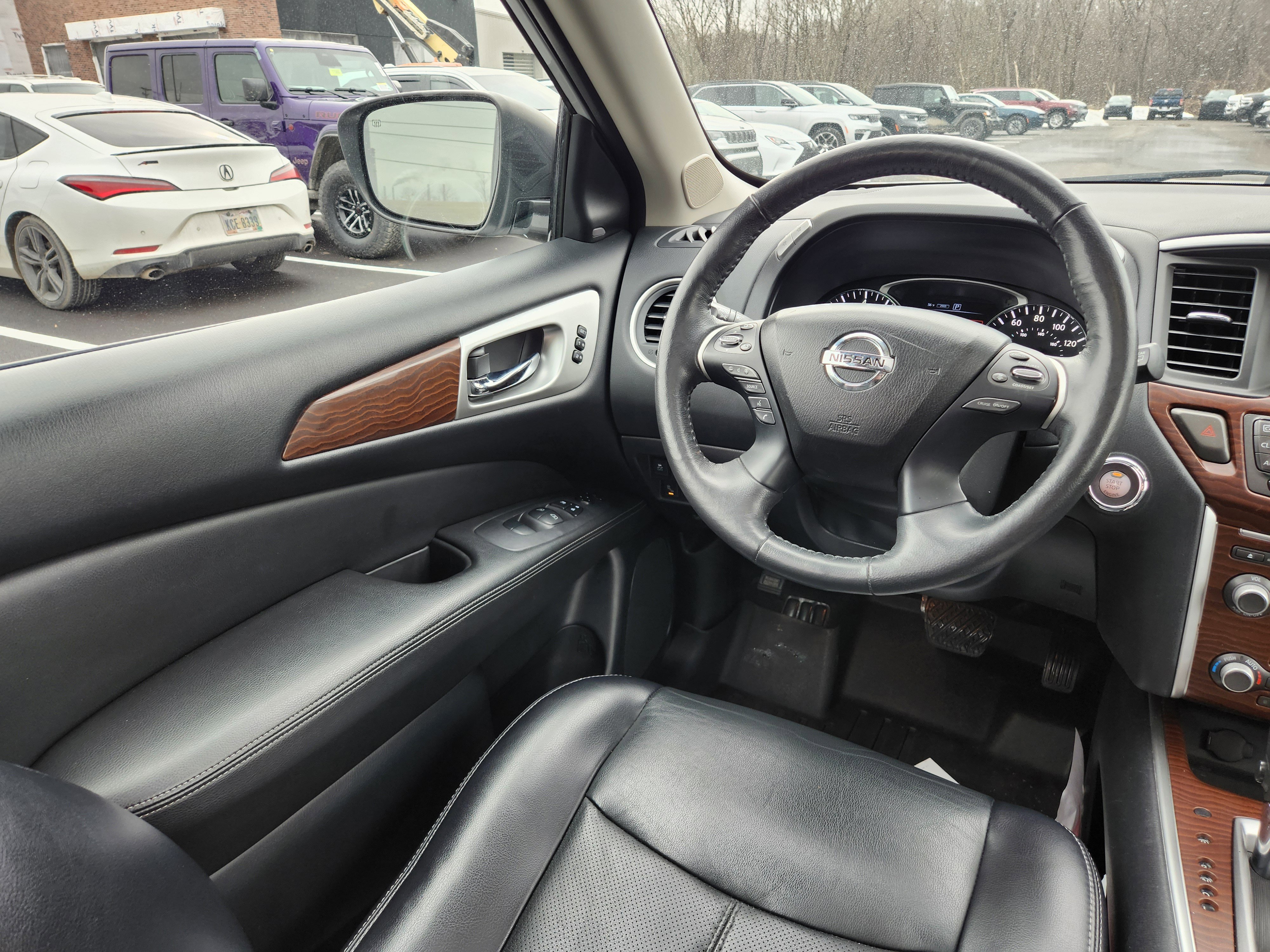 Used 2020 Nissan Pathfinder Platinum image 25