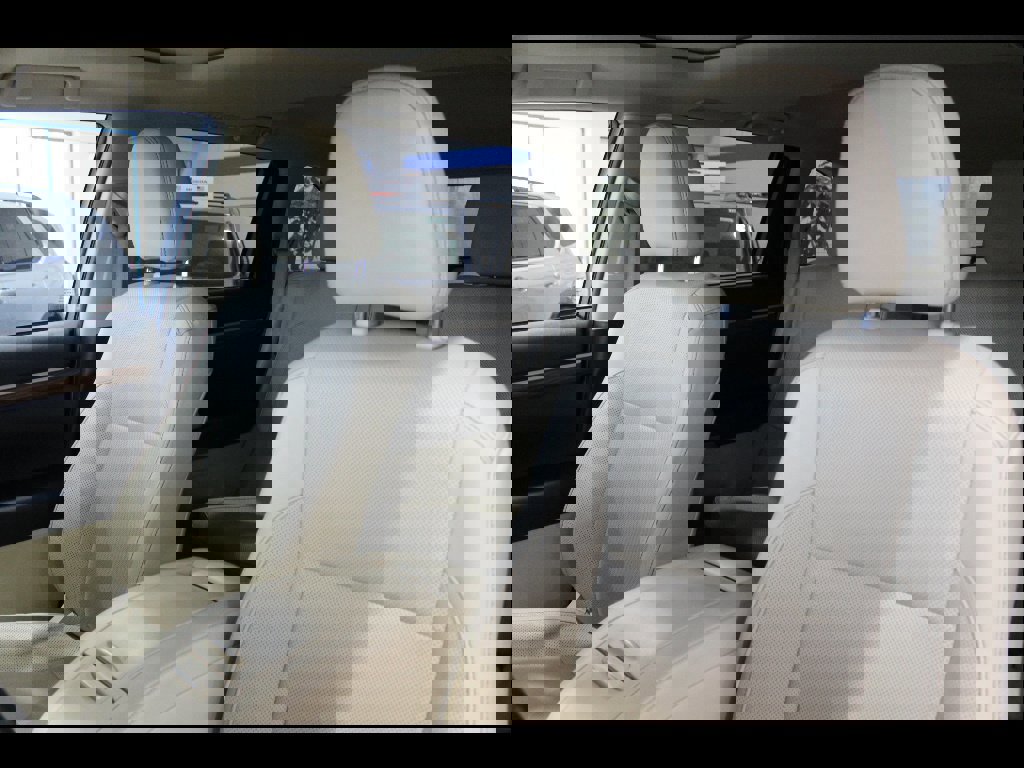 Used 2019 Toyota Highlander Limited image 14