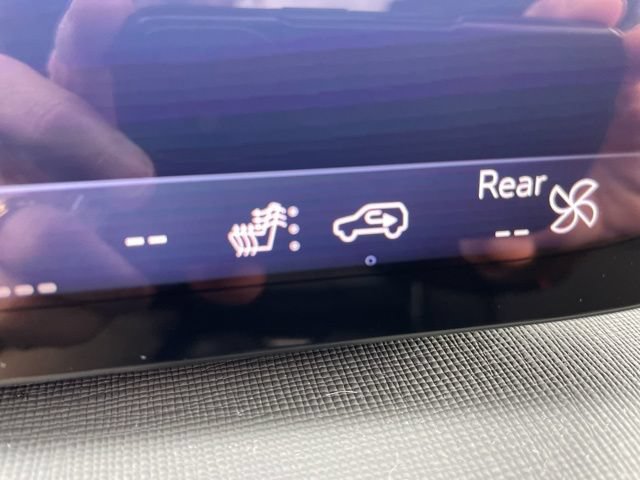 Used 2025 Buick Enclave Preferred FWD image 16