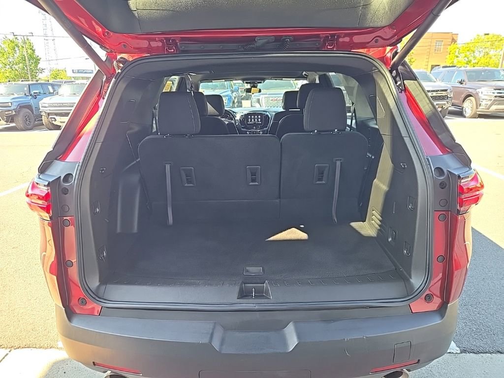 Used 2023 Chevrolet Traverse LT FWD image 47
