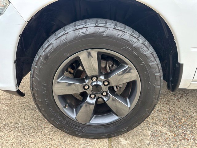 Used 2015 RAM 1500 Express AWD/4WD image 29