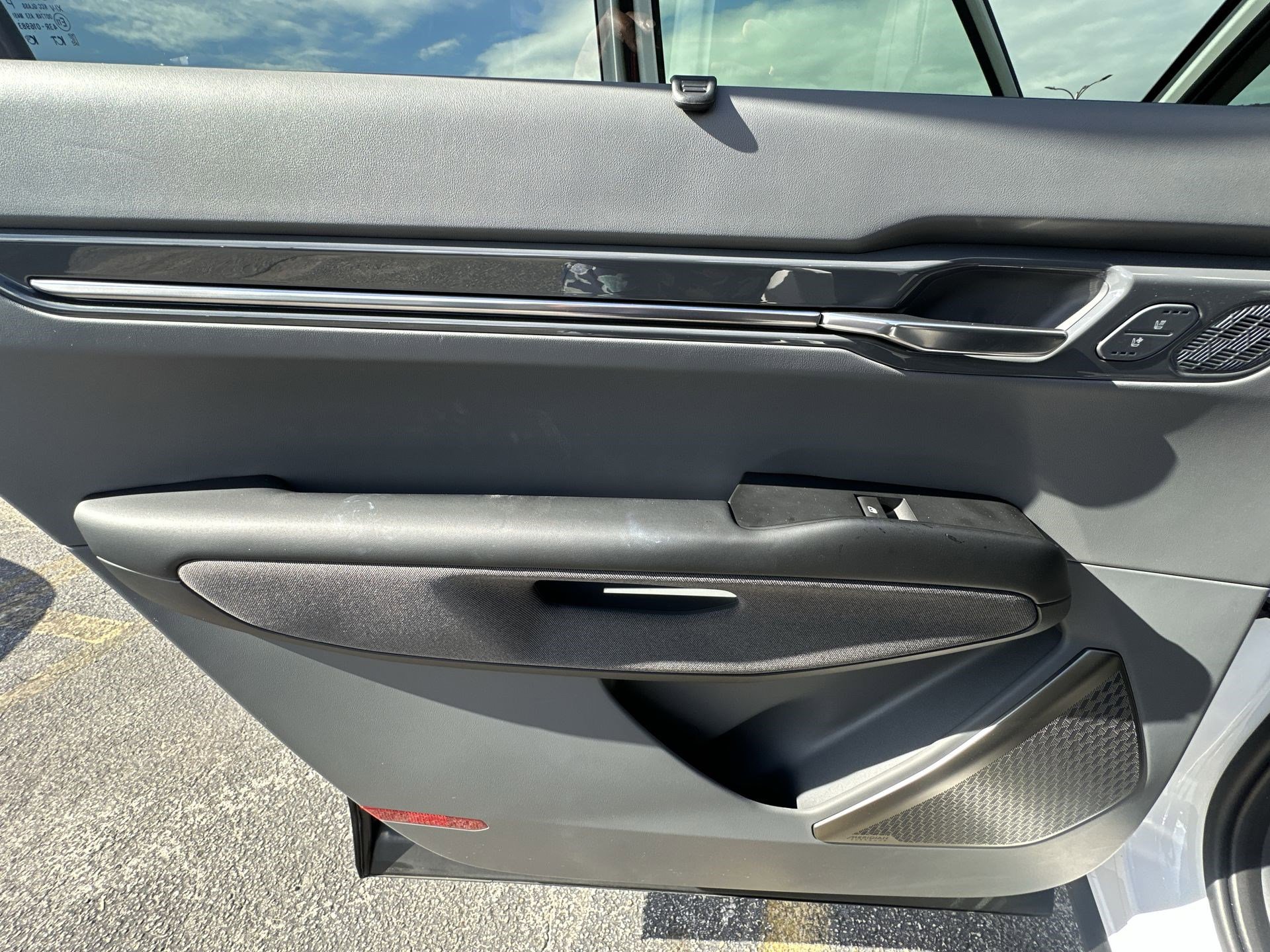 Certified 2026 Kia EV9 Land image 29