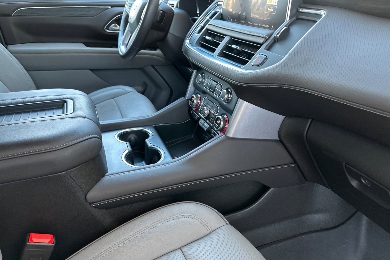 Certified 2024 GMC Yukon SLT w/ Max Trailering Package image 18