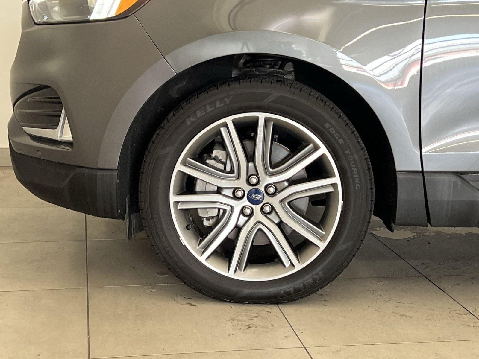 Used 2022 Ford Edge Titanium w/ Class II Trailer Tow Package AWD/4WD image 11