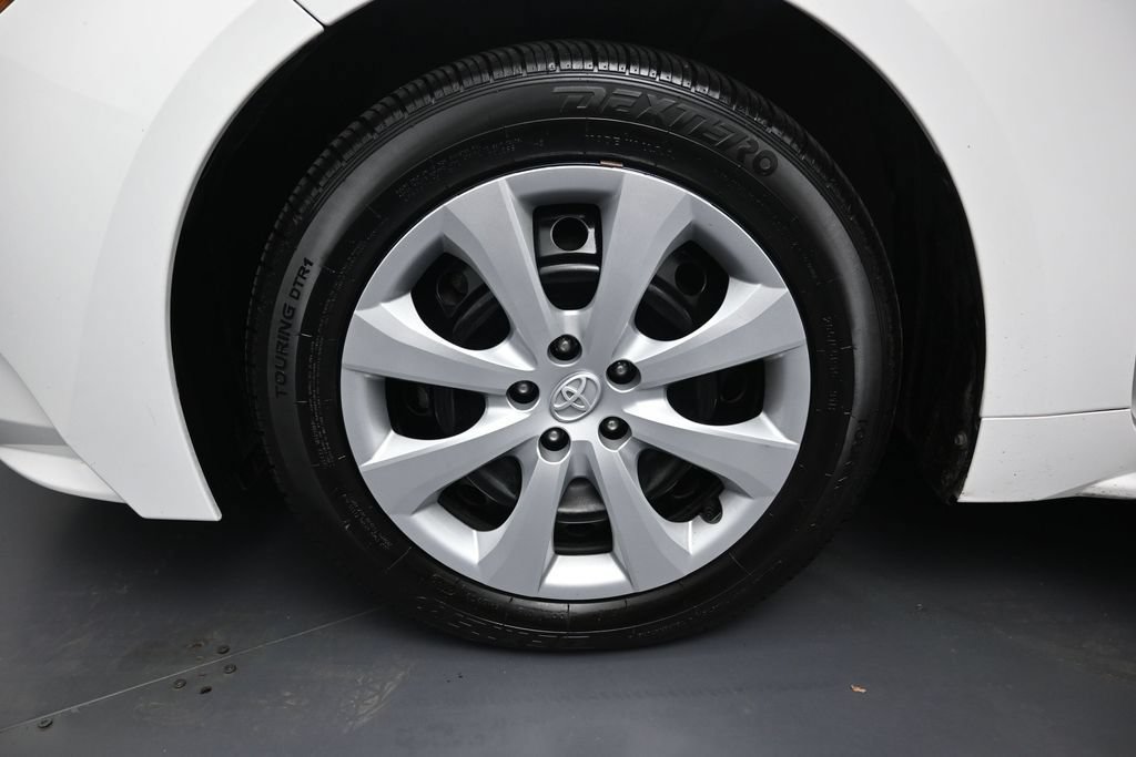 Used 2023 Toyota Corolla LE FWD image 32