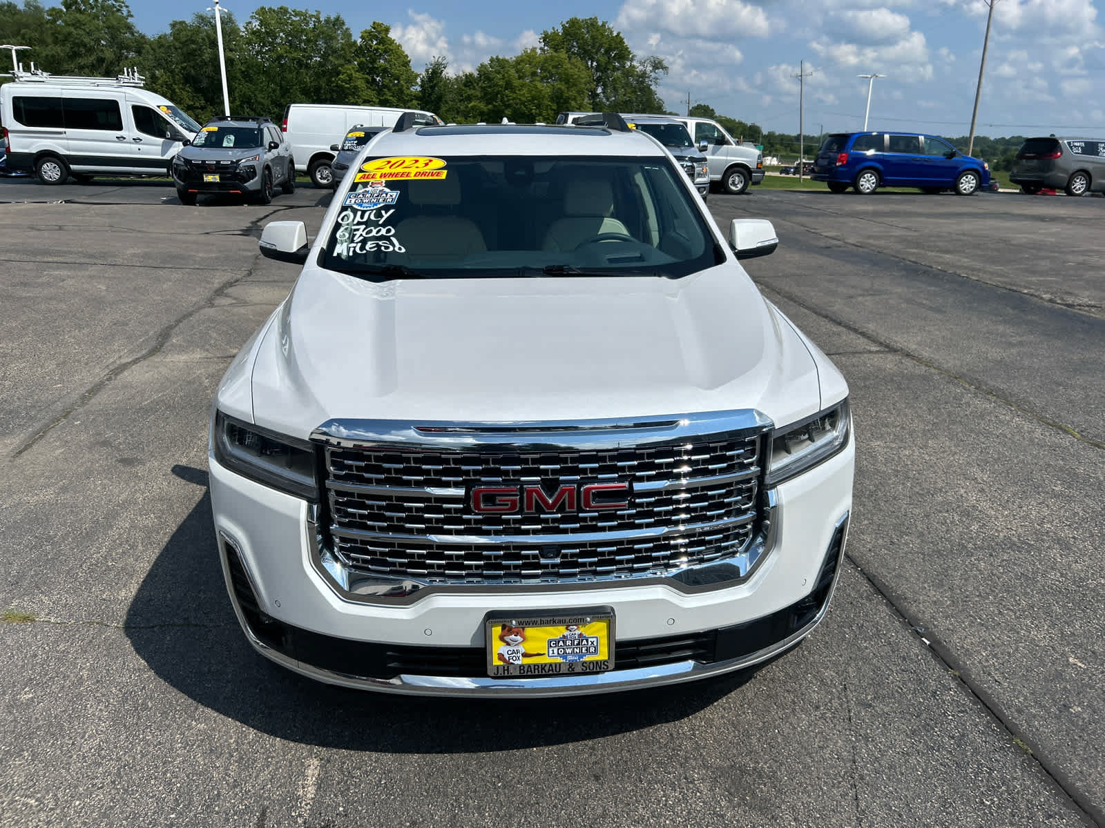 Used 2023 GMC Acadia Denali w/ Denali Ultimate Package AWD/4WD image 2