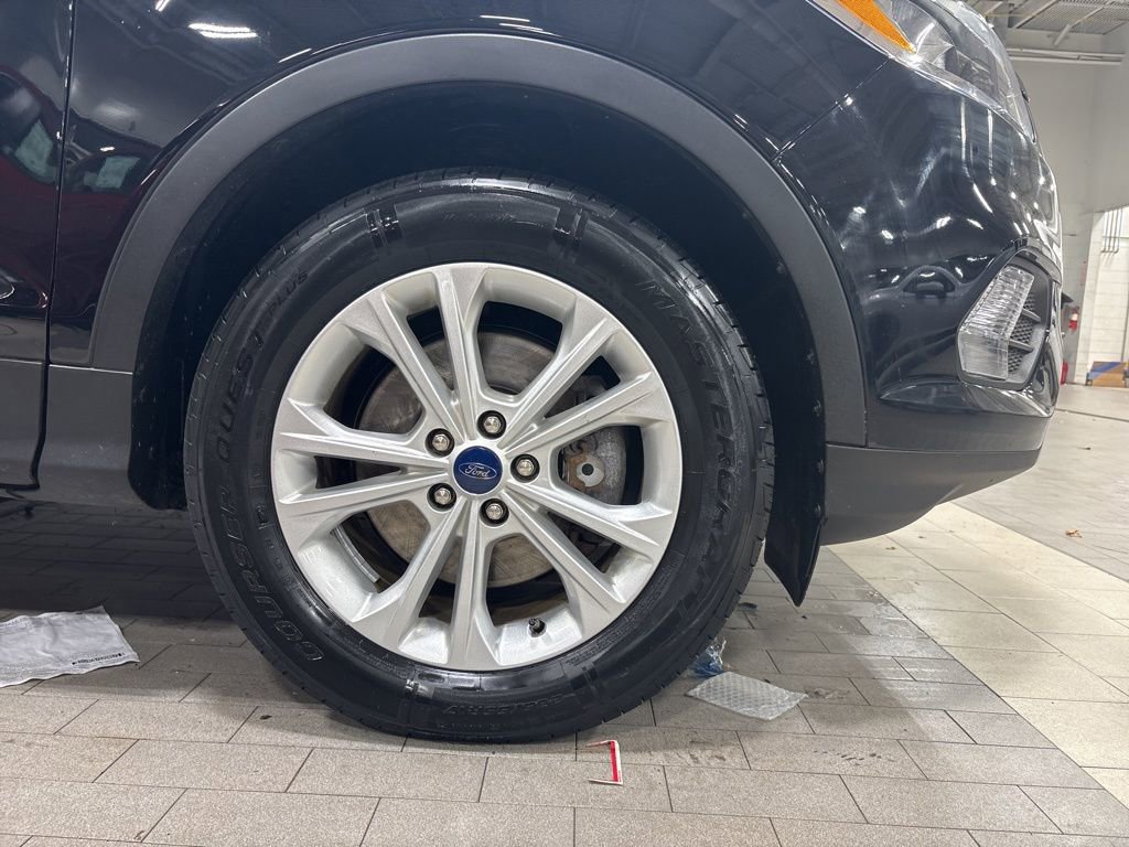 Used 2019 Ford Escape SE image 13