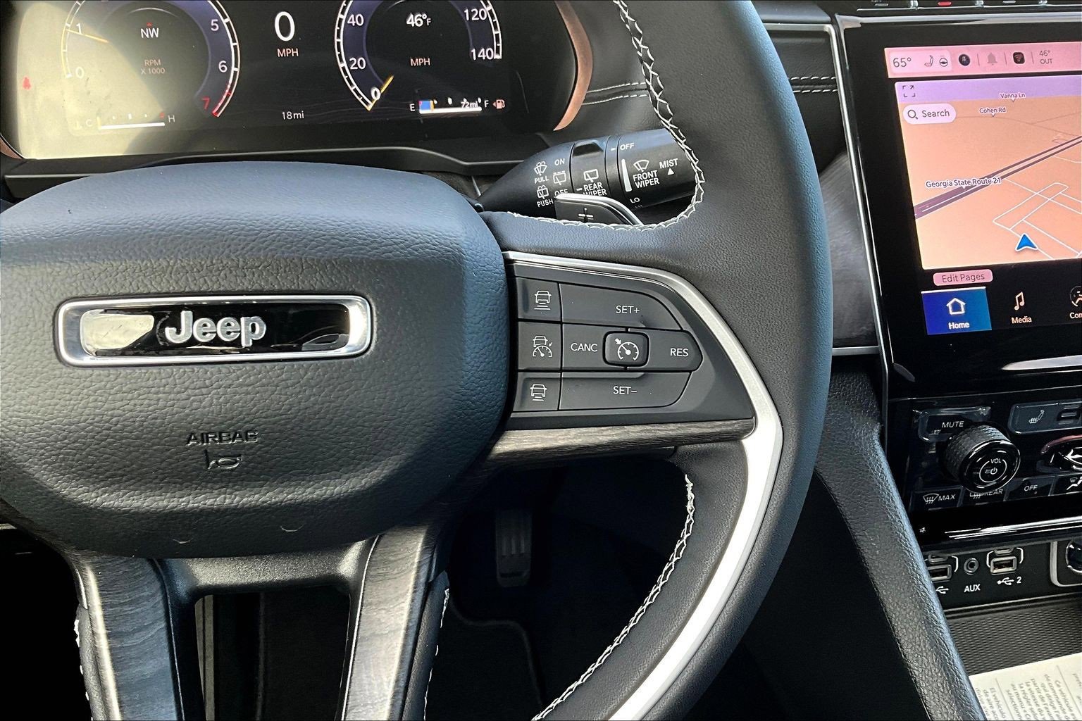 New 2025 Jeep Grand Cherokee L Limited w/ Luxury Tech Group II image 19