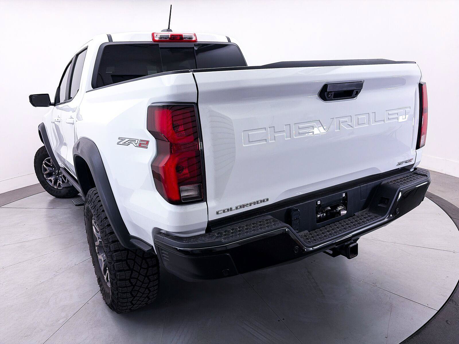 Used 2024 Chevrolet Colorado ZR2 w/ ZR2 Convenience Package III AWD/4WD image 6