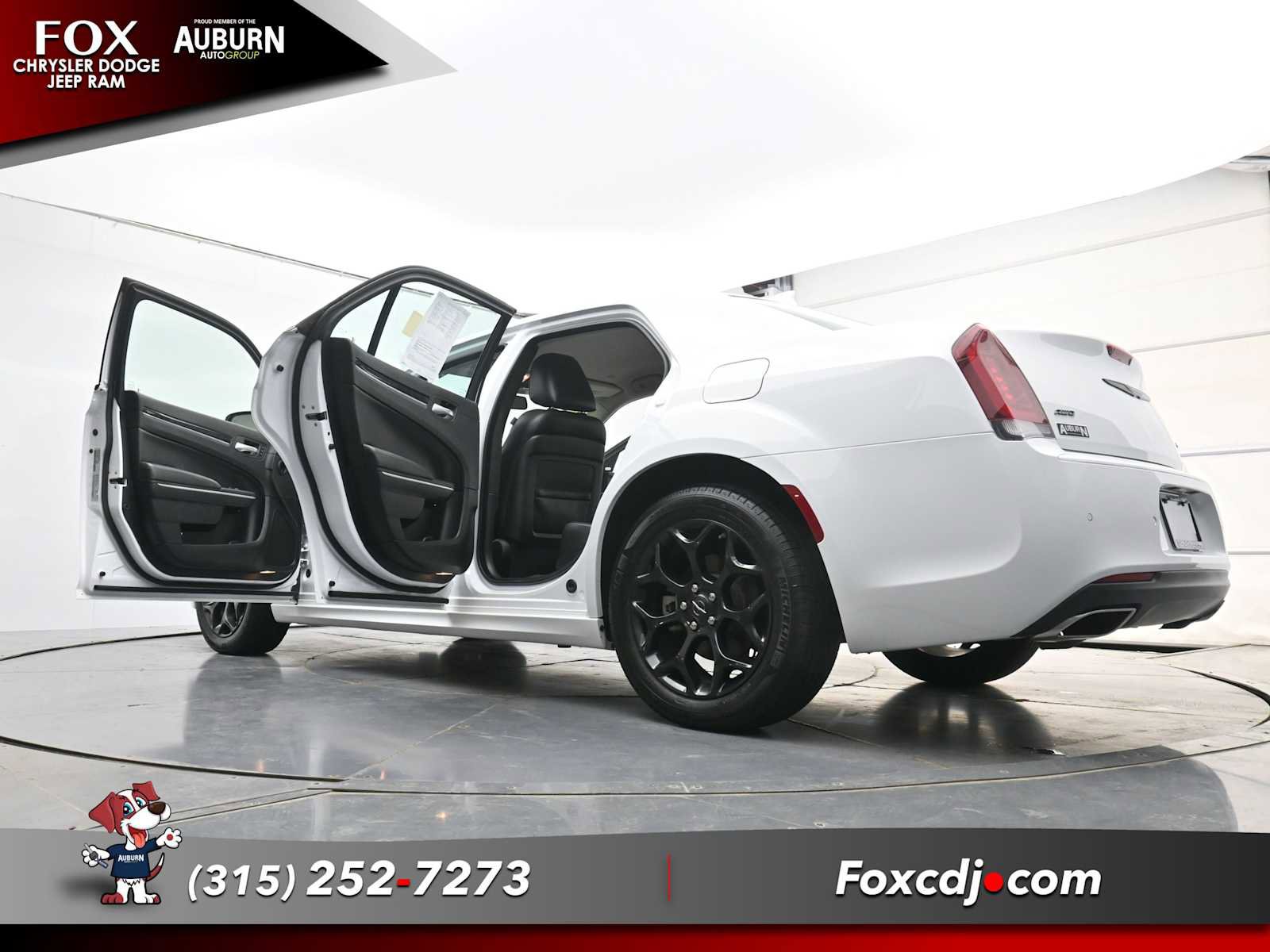 Used 2023 Chrysler 300 Touring L w/ Comfort Group image 36