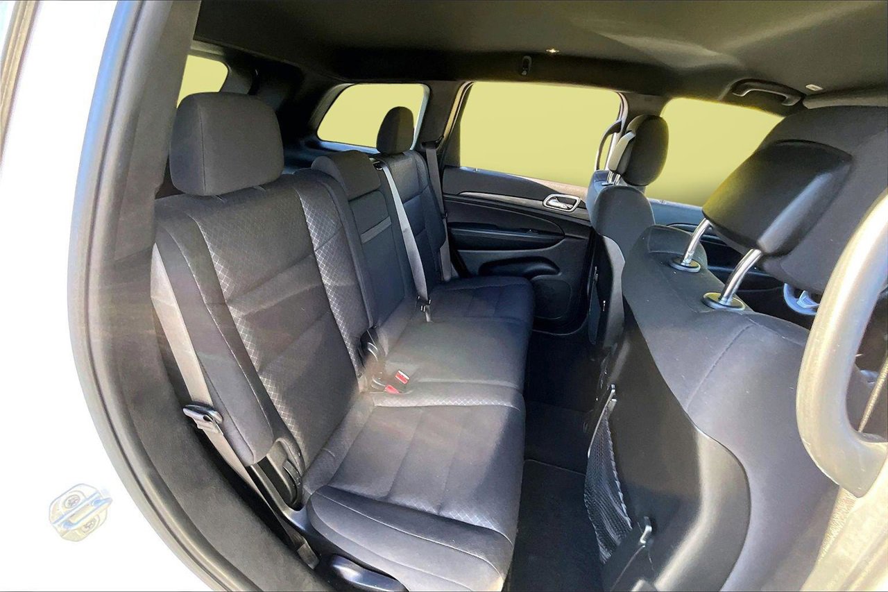 Certified 2021 Jeep Grand Cherokee Laredo image 23