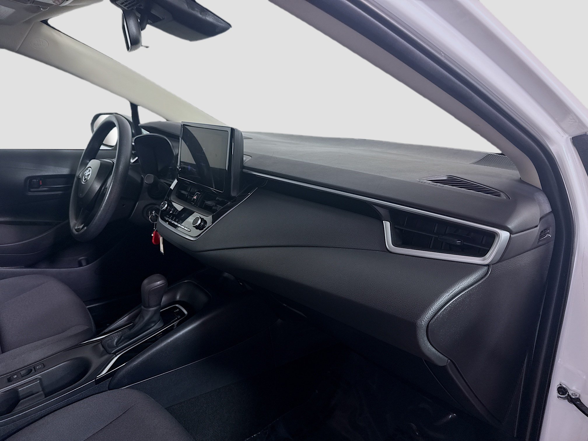 Used 2024 Toyota Corolla LE FWD image 29