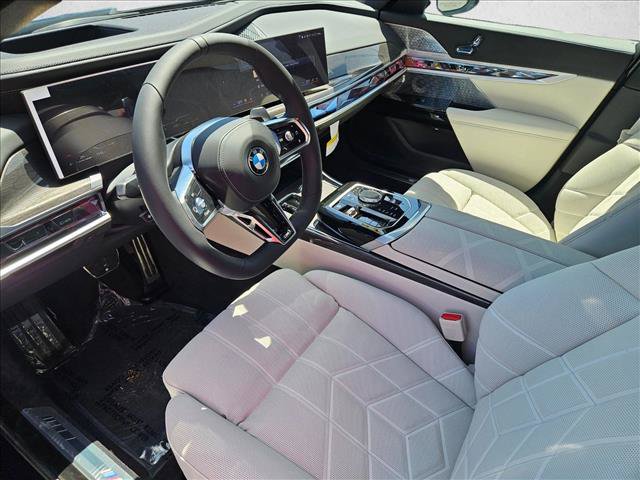New 2026 BMW 760i xDrive w/ Premium Package AWD/4WD video 3