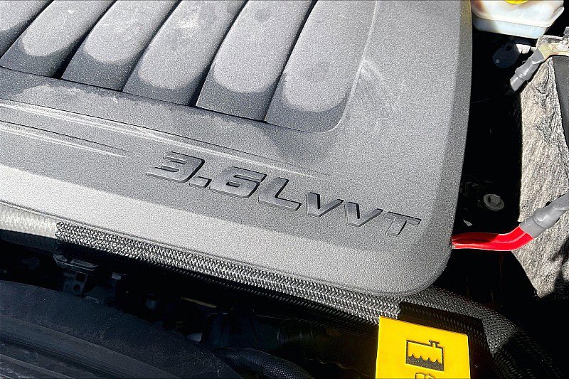 Used 2020 Dodge Grand Caravan SXT image 30