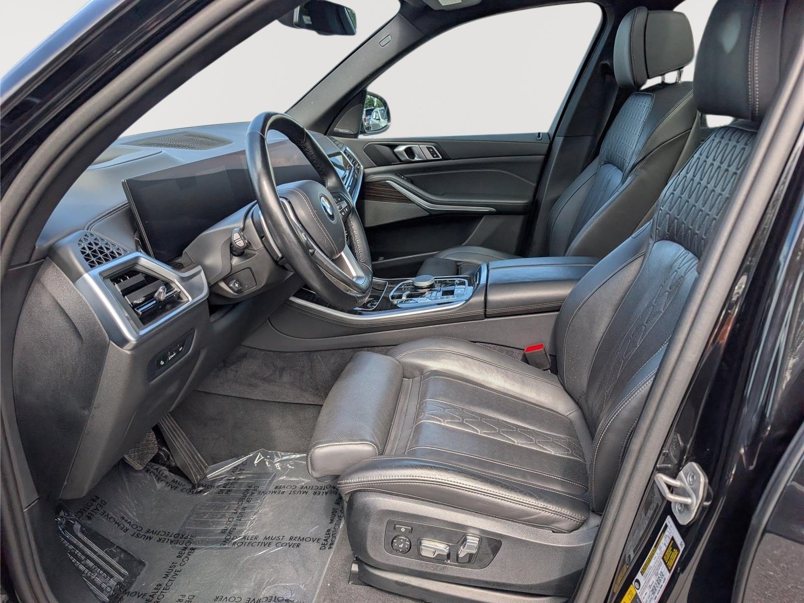 Used 2025 BMW X5 xDrive50e AWD/4WD image 18