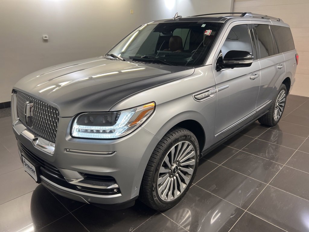 Used 2020 Lincoln Navigator Reserve w/ Luxury Package image 3