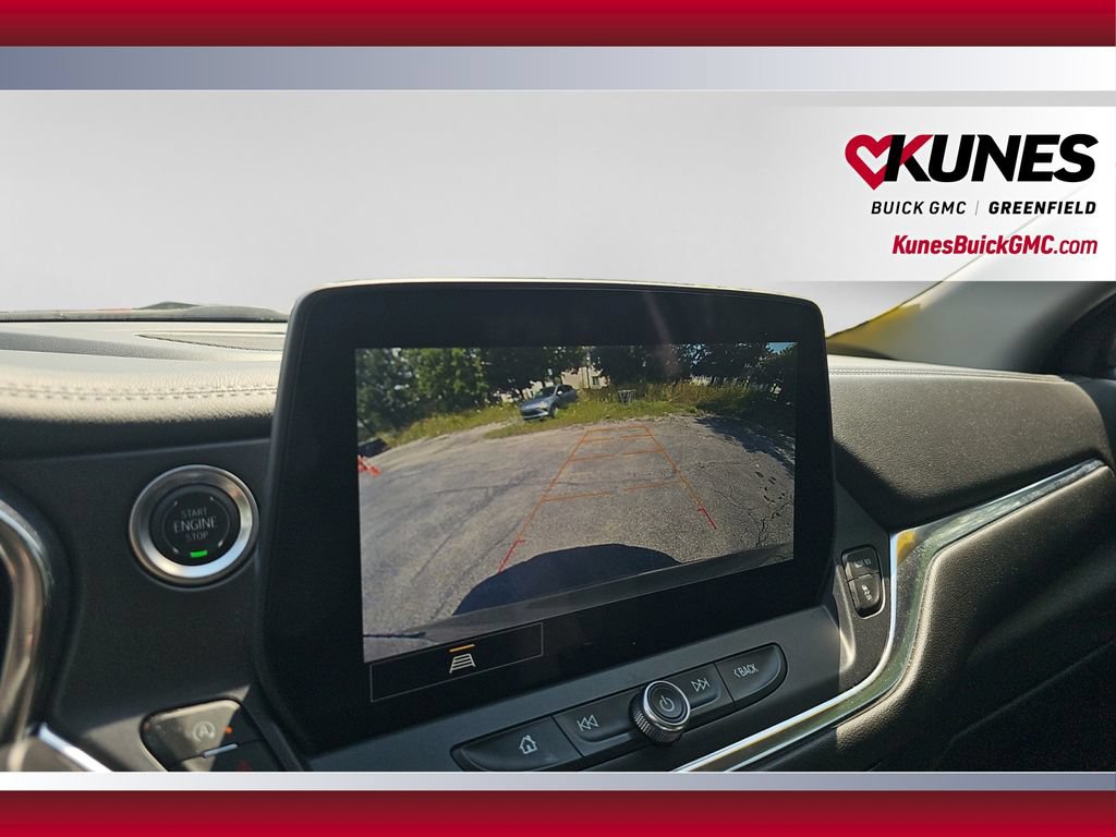 Used 2025 Chevrolet Blazer LT FWD image 19