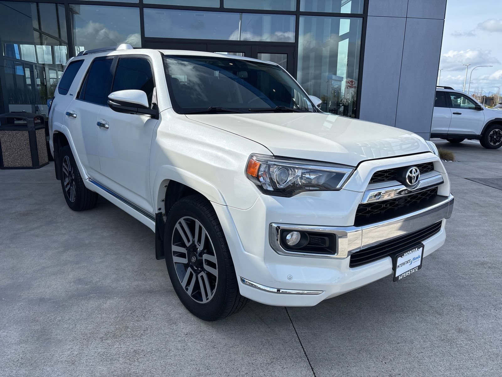 Used 2017 Toyota 4Runner Limited AWD/4WD image 3