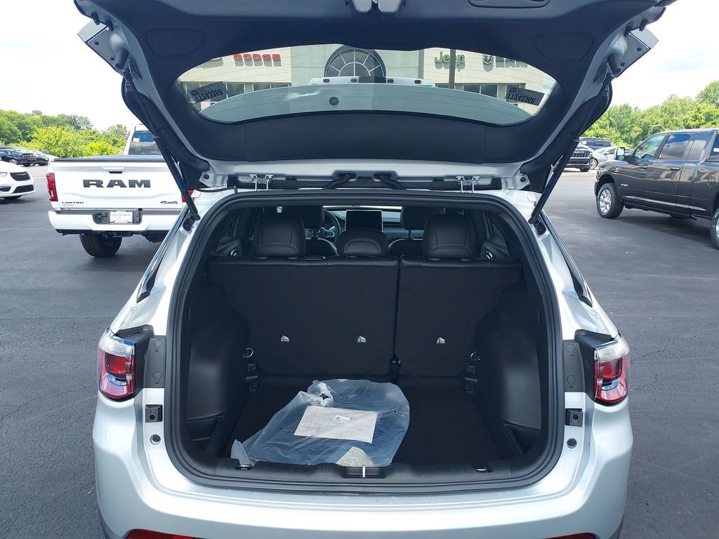 New 2026 Jeep Compass Latitude AWD/4WD image 26