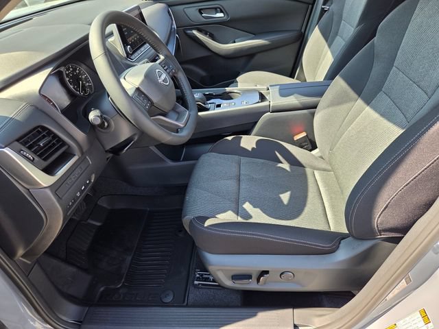 New 2026 Nissan Rogue SV FWD image 9