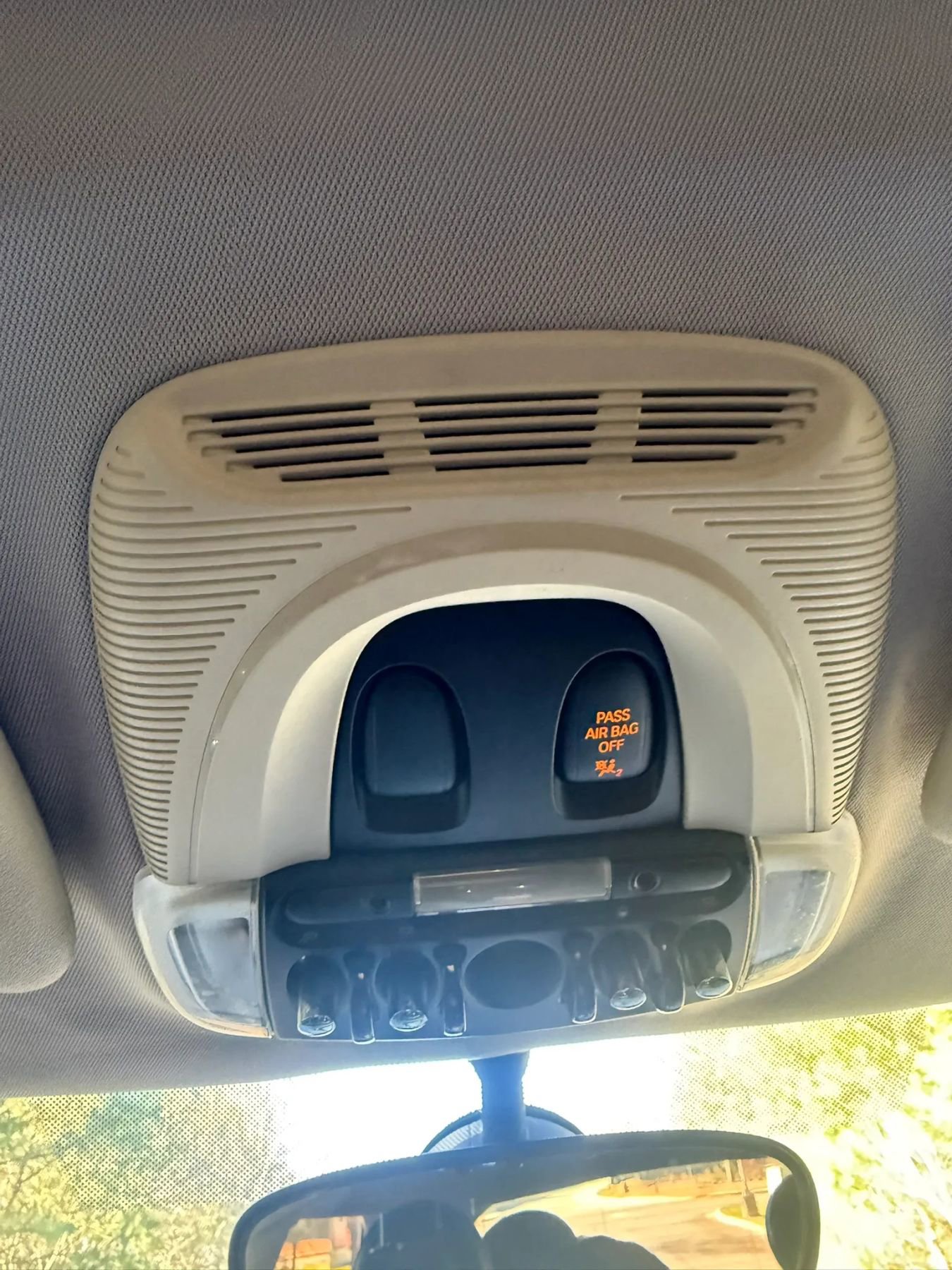 Used 2015 MINI Cooper 2-Door Hardtop image 18